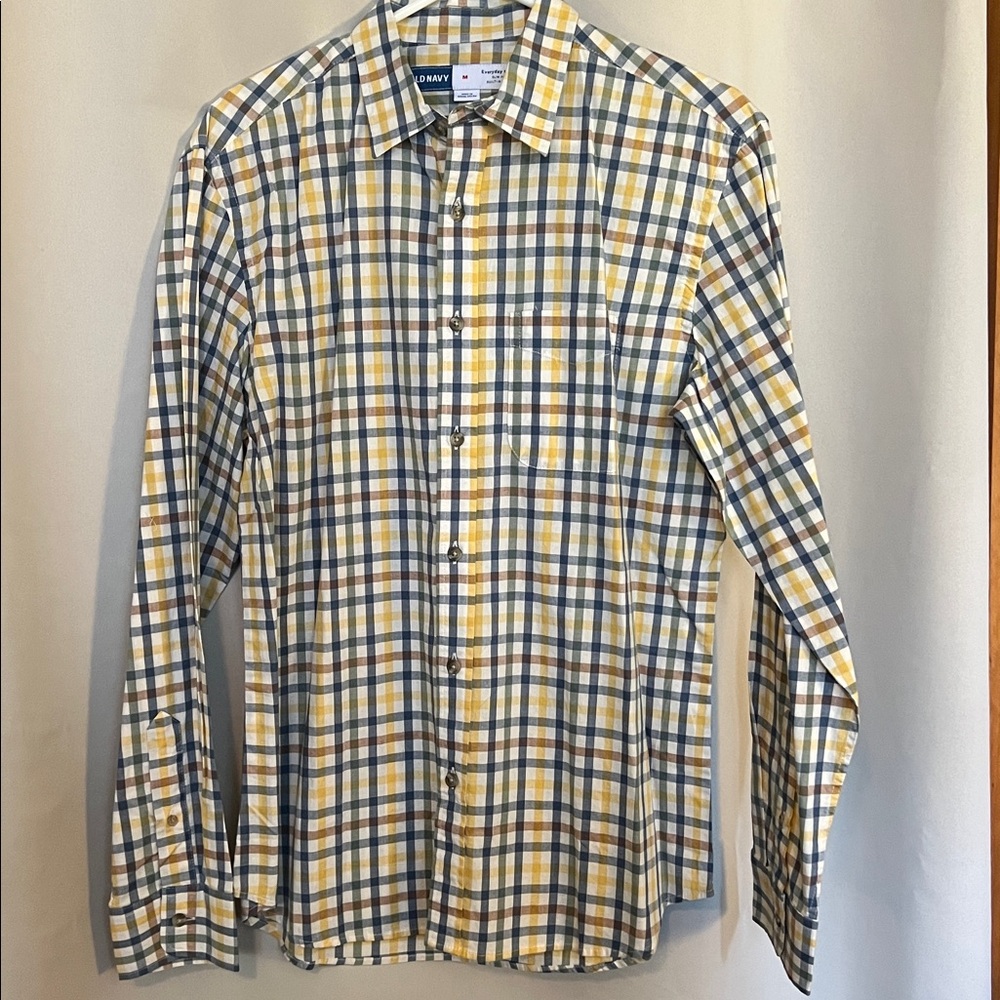 Old Navy Slim Fit Everyday Built-in Flex Button Down